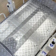 いうら☆車椅子用電動昇降機☆UD-500☆動作品☆AC100V☆玄関等の段差用