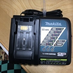 マキタ充電器18Vのみ売ります。