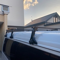 ハイエースワイドミドルルーフ用INNOルーフキャリア(専用高さ)