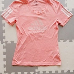 adidas レディースTシャツ　サーモンピンク
