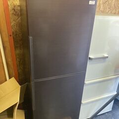 ☆中古￥29,800！【店長おすすめ！】SHARP 280㍑2ドア冷蔵庫 家電 SJ