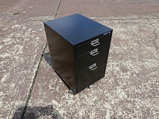 アイリスオーヤマ 3段ワゴン メタルキャビネット 黒色『良品中古』 鍵 アイリスオーヤマ 3段ワゴン メタルキャビネット 黒色『良品中古』 鍵