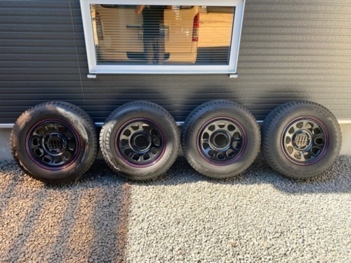 ハイエースで使用のスタッド