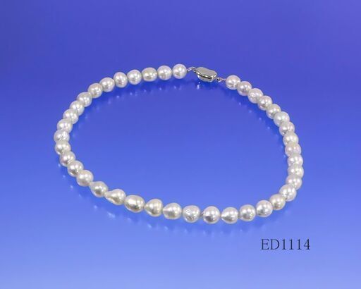 [ED1114]ナチュラルカラーです。アコヤ真珠ネックレス シルバーグレーカラーの煌めき