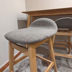 ニトリ：カウンターテーブル＋チェア (2 脚セット)