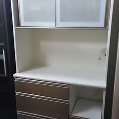 (100cm 幅）ニトリ　2面キッチンボード　アルミナ2　100KBSI　100ｃｍ幅　キッチン家具　上下分割可　　白/ベージュ　高く買取るゾウ八幡東店