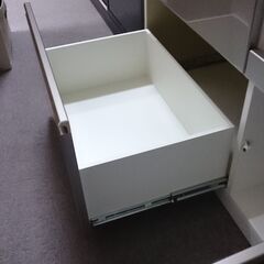 (100cm 幅）ニトリ　2面キッチンボード　アルミナ2　100KBSI　100ｃｍ幅　キッチン家具　上下分割可　　白/ベージュ　高く買取るゾウ八幡東店