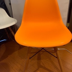 【交渉中】椅子（オレンジ