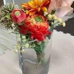 ハート型花瓶と造花のセット