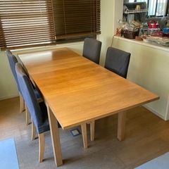 IKEA ダイニングテーブル(伸長式)＋チェアー