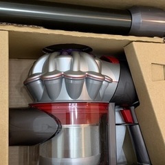 Dysonダイソン V8 SV25 コードレスクリーナー 未使用