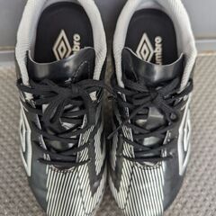 サッカースパイク Umbro 20.5cm