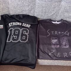 ストロングZEROのTシャツとパーカーです。