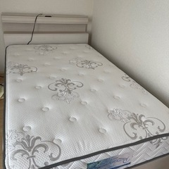 【美品】セミダブルベッド　2022年6月購入