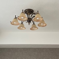 【値下げしました】大塚家具　アンティーク調シャンデリア　BRA-1829N/6　照明器具