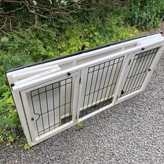 決まりした！木製 ペット用 仕切り付 オシャレ ゲージ 犬小屋 2ドア