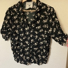 花柄Tシャツ