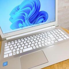 【高年式】東芝 ノートパソコン⑥ Dynabook HDD320 メモリ4GBカメラ付 高年式】東芝 ノートパソコン⑥ Dynabook HDD320 メモリ4GBカメラ付