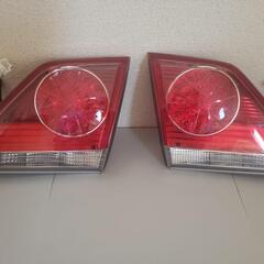 トヨタクラウンアスリートGRS200右側テールレンズ、左,右
