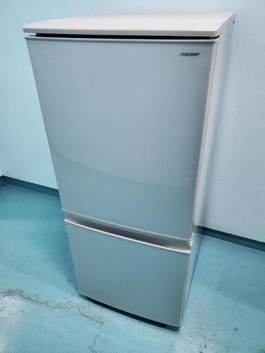 【☆】しっかり入る！重宝するシャープ 冷凍冷蔵庫 137L  分解クリーニング済み