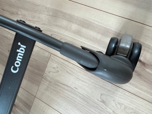 値下げ!【美品】Combiコンビ 電動ネムリラ AUTO AWING BEDi Long