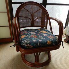 【和室や縁側に】籐製回転椅子