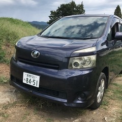 トヨタ　ヴォクシー　車検R７年５月