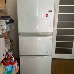 譲渡先決定　TOSHIBA ３段冷蔵庫自動製氷機付き