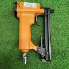 MAX TA-20A/1010F エアネイラ【野田愛宕店】【店頭取引限定】【中古】管理番号：ITZ3UM64X8VS MAX TA-20A/1010F エアネイラ【野田愛宕店】【店頭取引限定】【中古