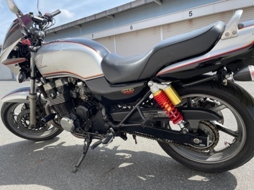 みー様。専用ページ 値引き中！車検1.5年！即乗り可能！レアCB750