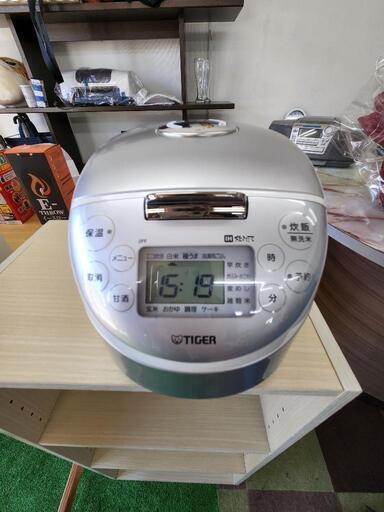 【No.67】商談中　3合焚き　炊飯器　　TIGER