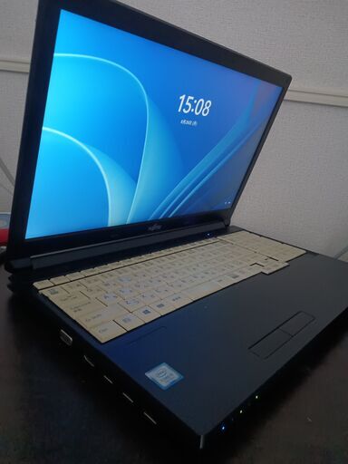 富士通  高年式7世代Corei5　　高速大容量SSD480G搭載　大容量メモリ4G　大画面15.6インチ　USB3.0 Wifi対応