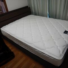 フランスベットワイドダブルサイズ　ベットフレーム収納付　約　幅１５９CM、長さ２１６CM