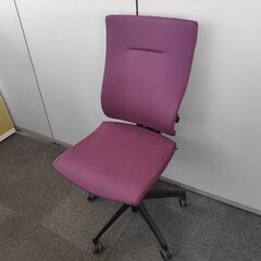 イトーキ　スピーナチェア　事務椅子　赤紫色『良品中古』複数入荷！