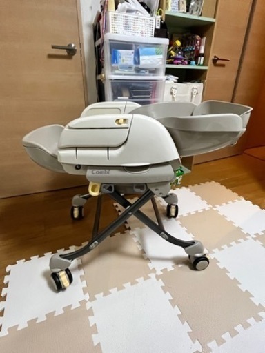 Combi コンビ 電動 ハイローチェア
