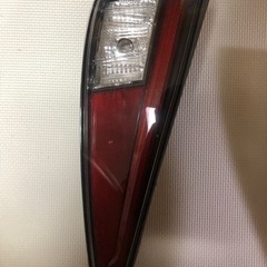 50プリウス 純正テールランプ プリウス 50 前期 純正テールランプ