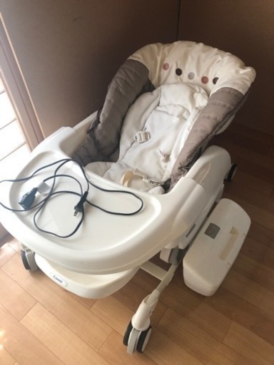 【8/31までにお取り引き可能な方12,000円可】【美品】コンビ ネムリラAT 電動ハイローチェア