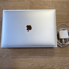 MacBook Air M1 2020 13.3インチ 256G...