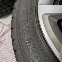 2022年製14インチスタッドレスタイヤ、純正ホイールセット (1000km使用)