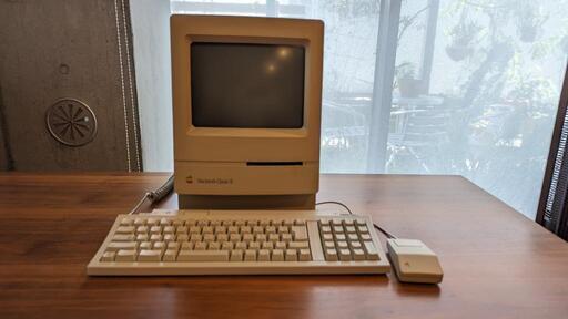 Macintosh Classic II  (動きません)