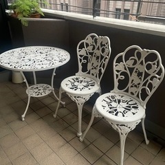 ガーデン　3点セット椅子2脚テーブル　ホワイト