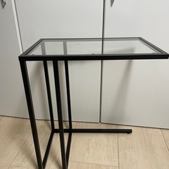 IKEA ガラスサイドテーブル