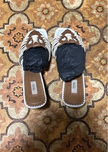 プラダのミュールお譲りします