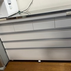 【決まりました】ステンレス食器棚