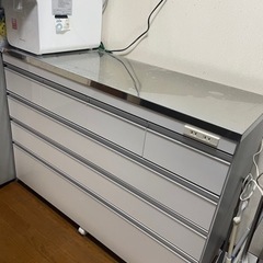 【決まりました】ステンレス食器棚