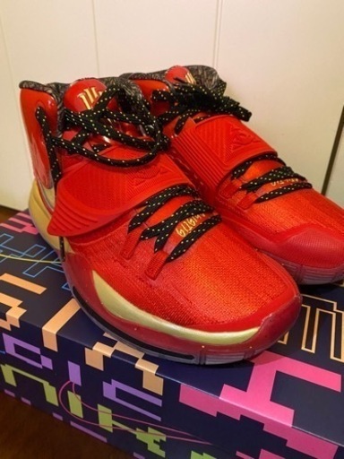 【新品タグ付き】NIKE ナイキカイリー6  28㎝
