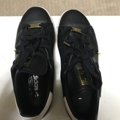 【ネット決済】adidasの靴