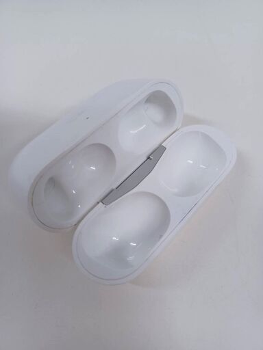 Apple AirPods Pro 第1世代 (2190) 充電ケースのみ！