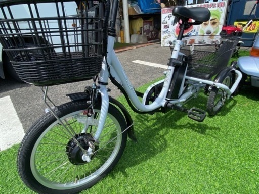 【電動アシスト】ほぼ新品！アシらくプティット三輪自転車 18インチ【電動アシスト自転車買取アールワン】