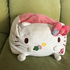 キティちゃんクッション